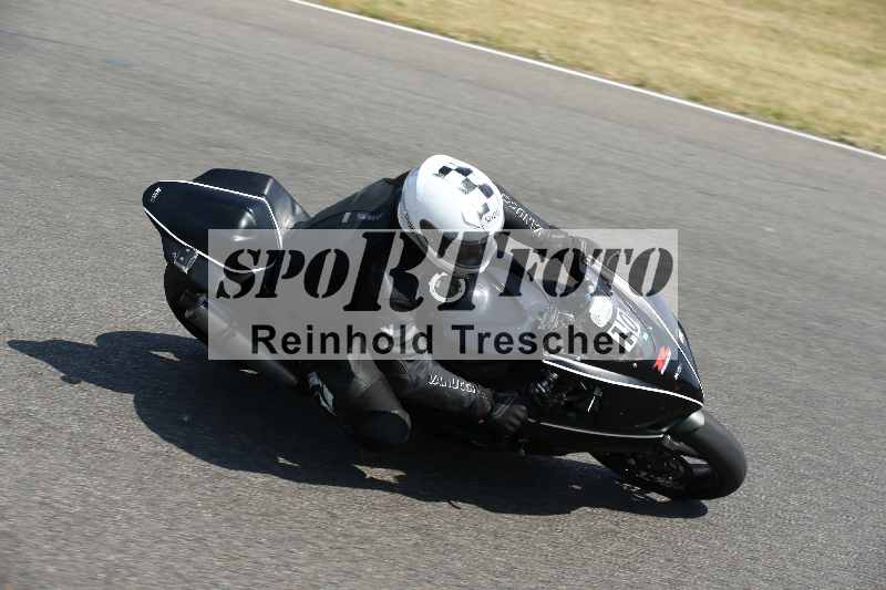 /Archiv-2023/28 05.06.2023 Moto Club Anneau du Rhin/vert-medium/10